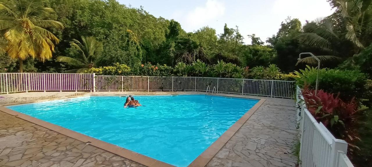 Superbe Appartement Vue Sur Mer Sainte-Anne Exteriér fotografie